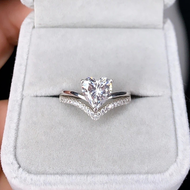 HeartLuxe Ring