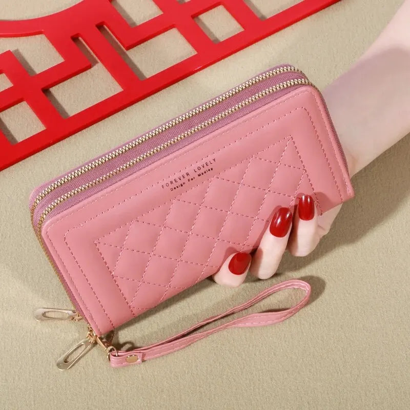LuxeTassel Clutch