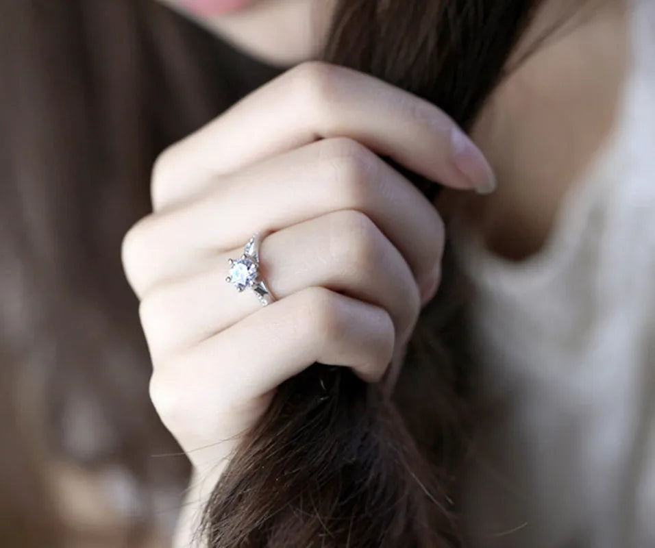 Solitaire Luxe Ring