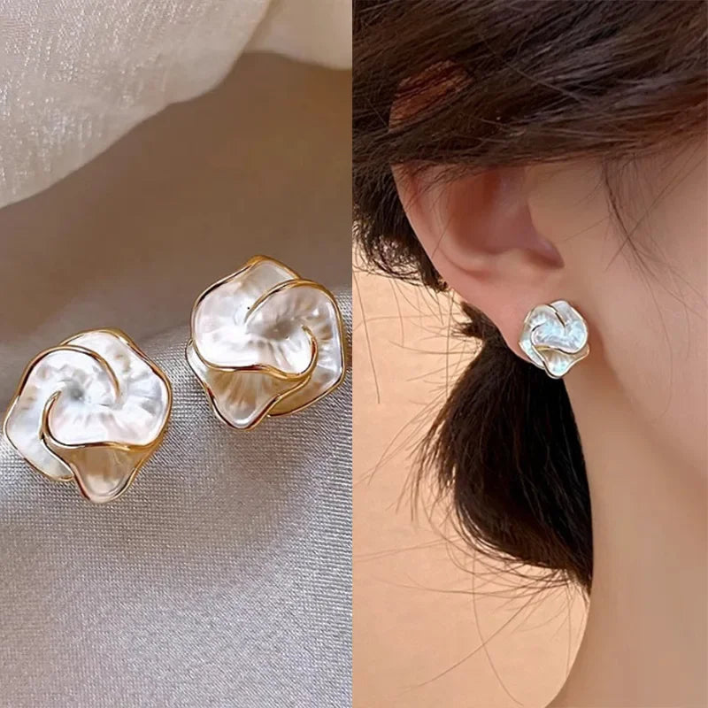 CamelliaGlow Studs