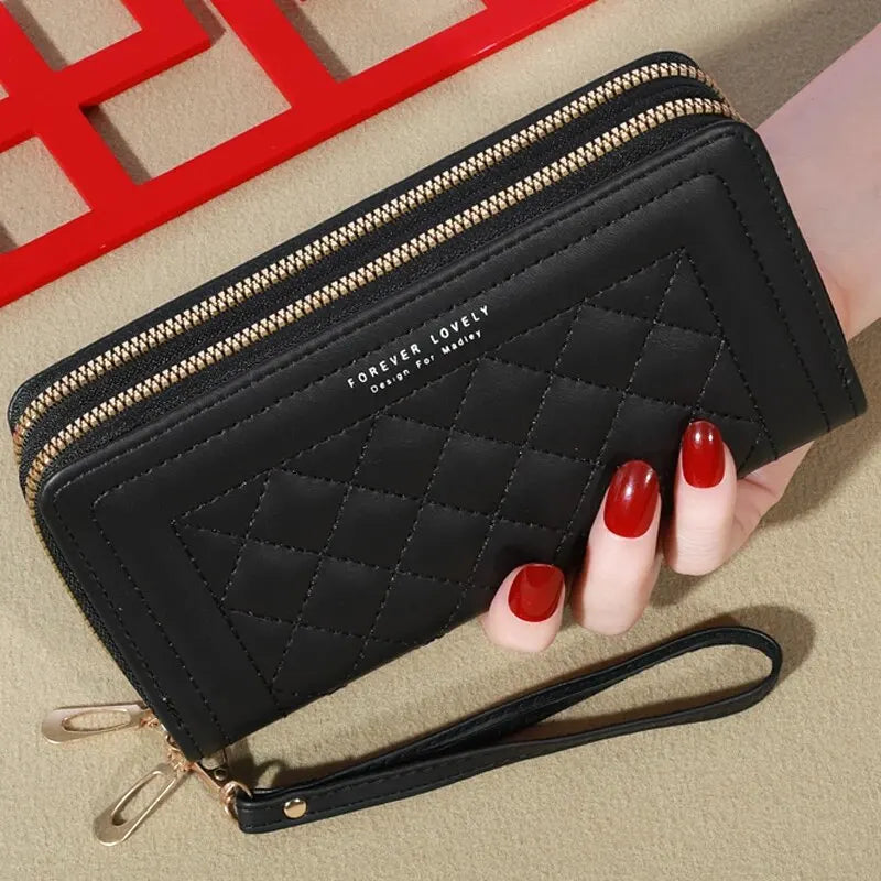 LuxeTassel Clutch