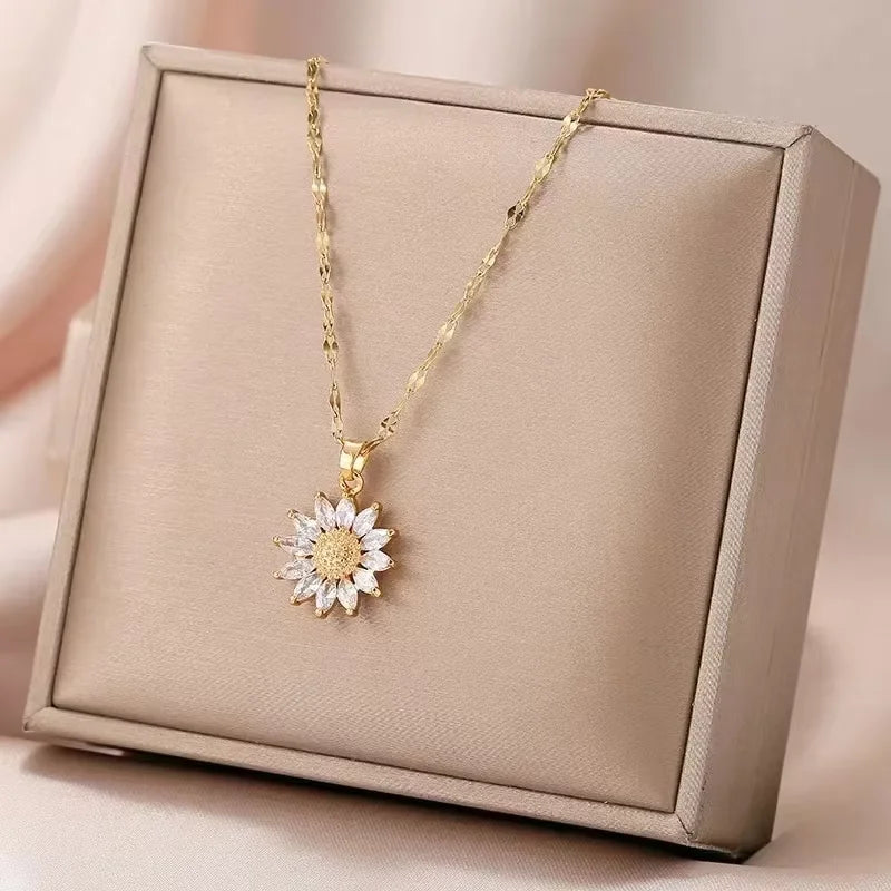 FloraGlow Necklace