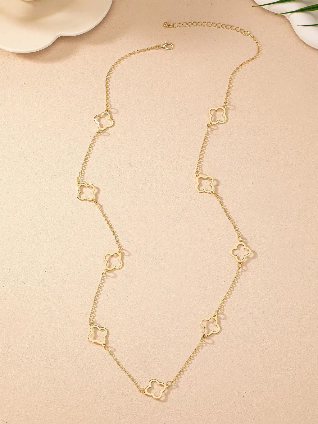 LuxeClover Necklace