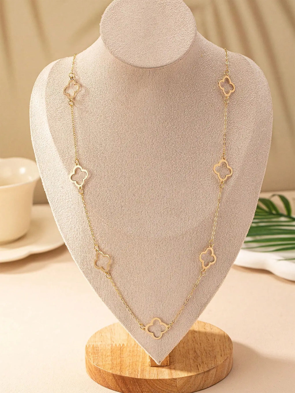 LuxeClover Necklace