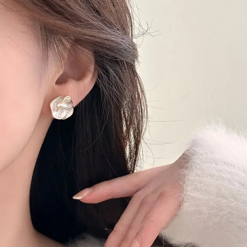 CamelliaGlow Studs