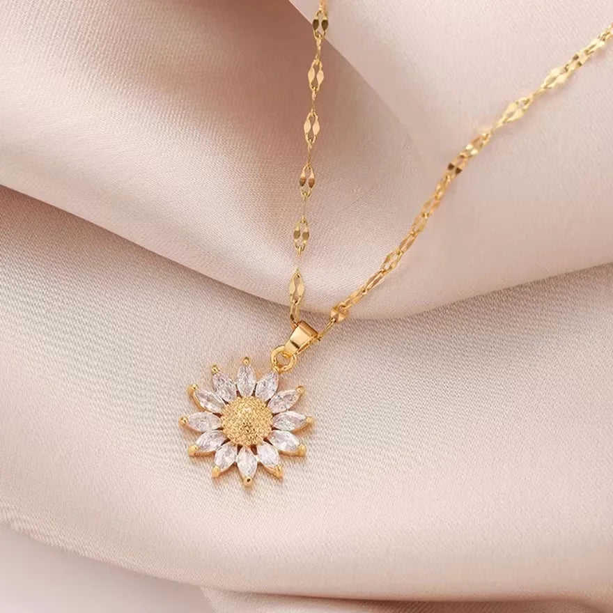 FloraGlow Necklace